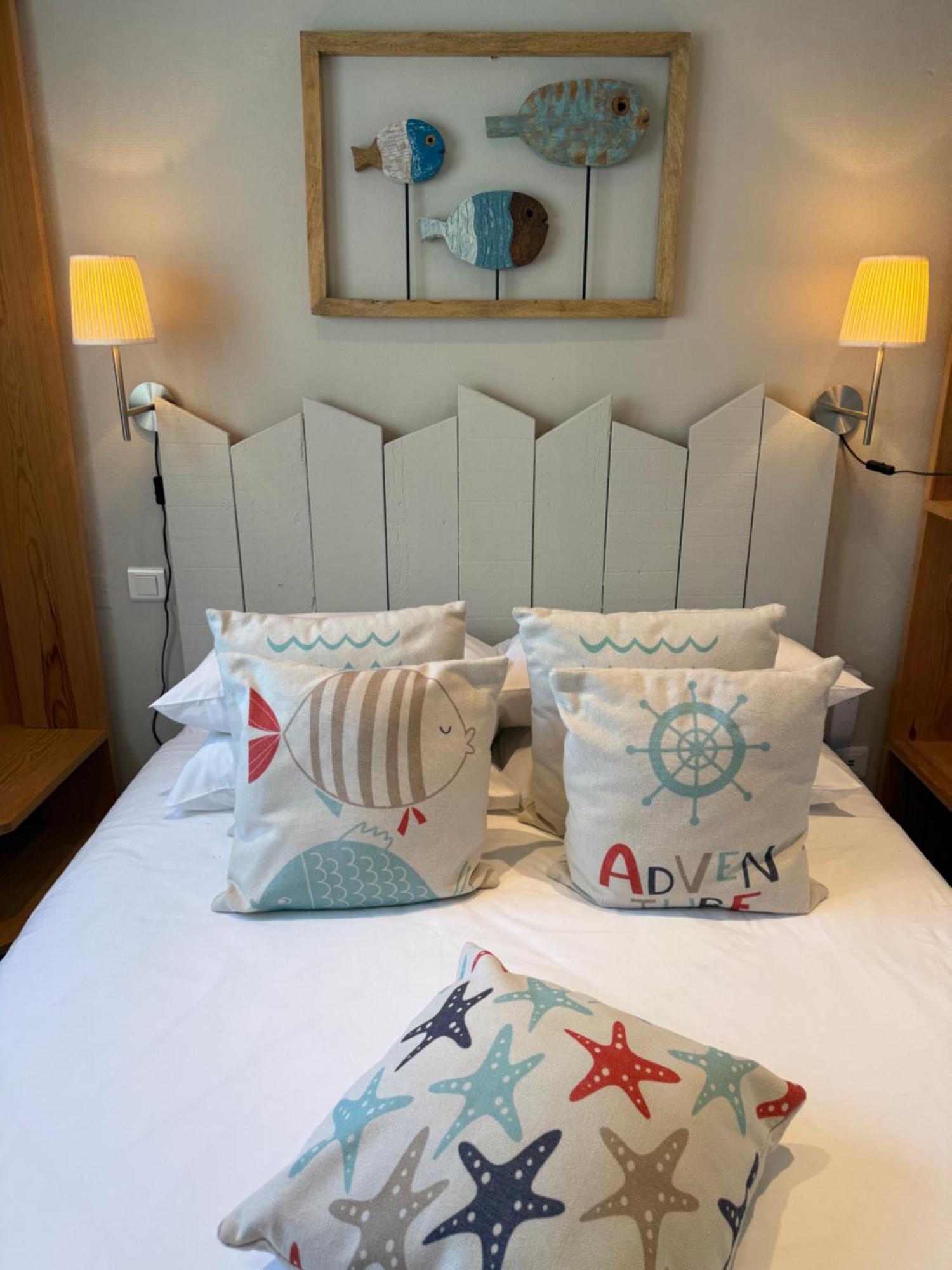 Face Aux Flots Hotel ลาโกตินิแยร์ ภายนอก รูปภาพ
