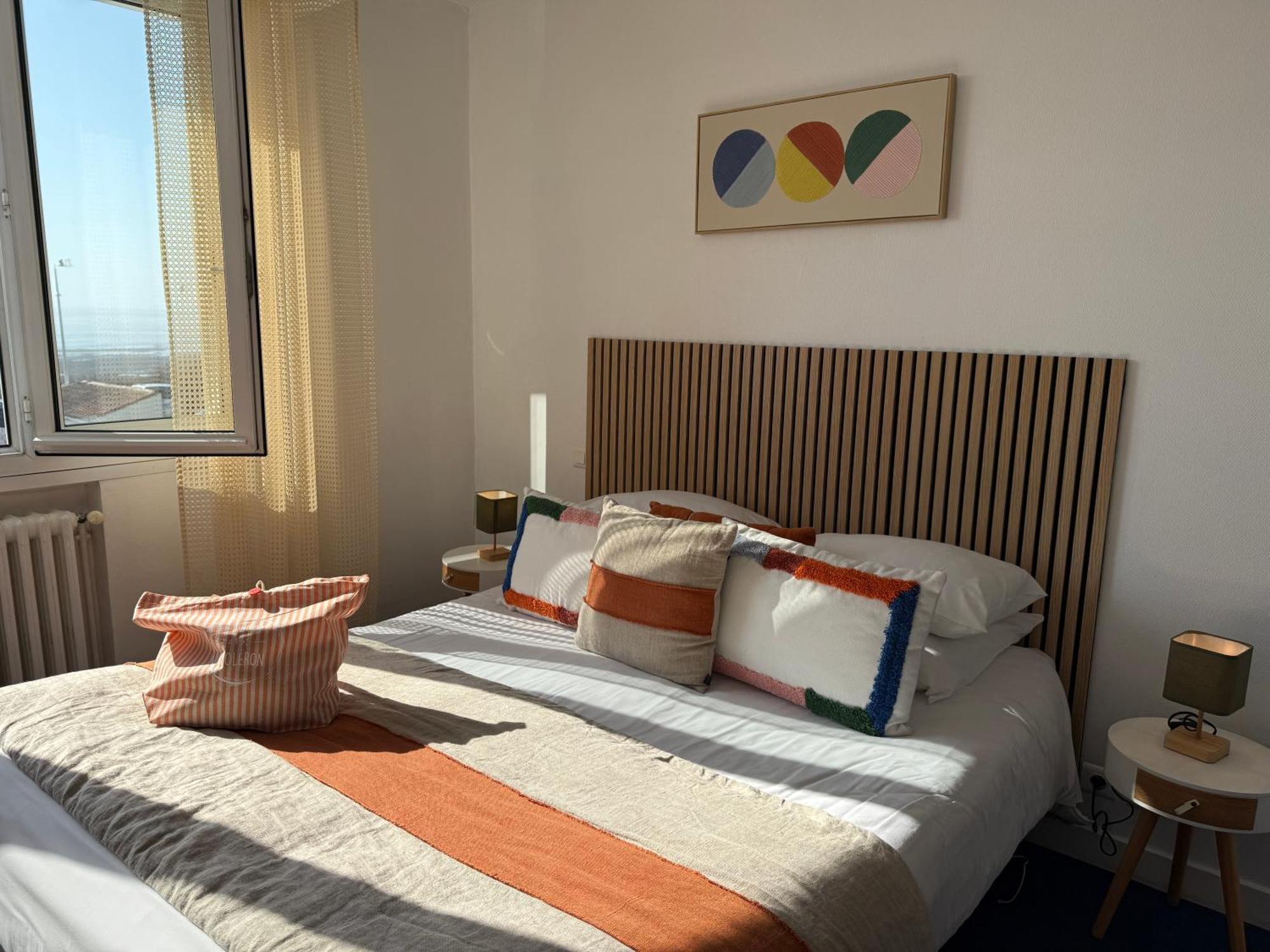 Face Aux Flots Hotel ลาโกตินิแยร์ ภายนอก รูปภาพ